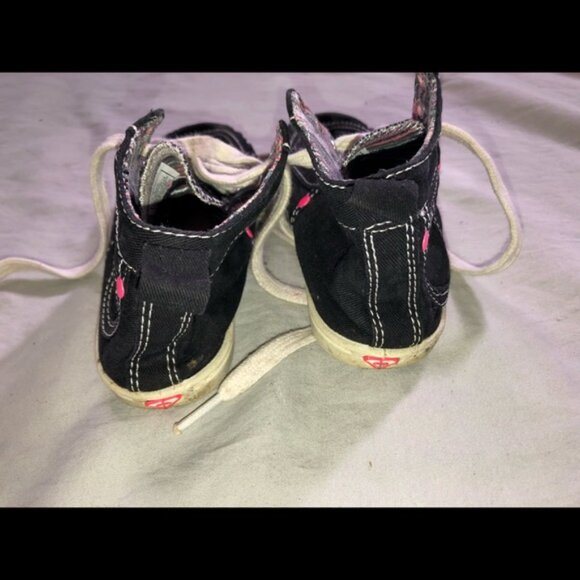 Sneakers - Picture 8 of 11